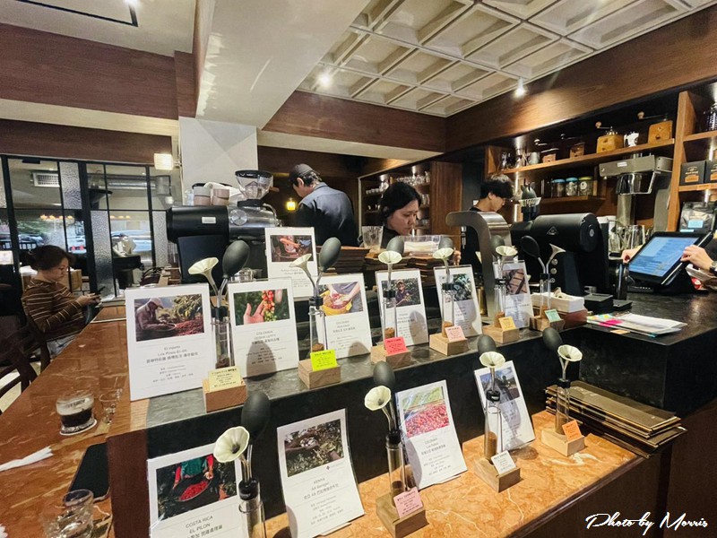 rufouscafe04