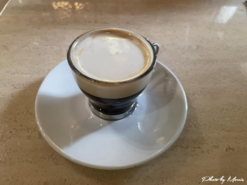 rufouscafe15
